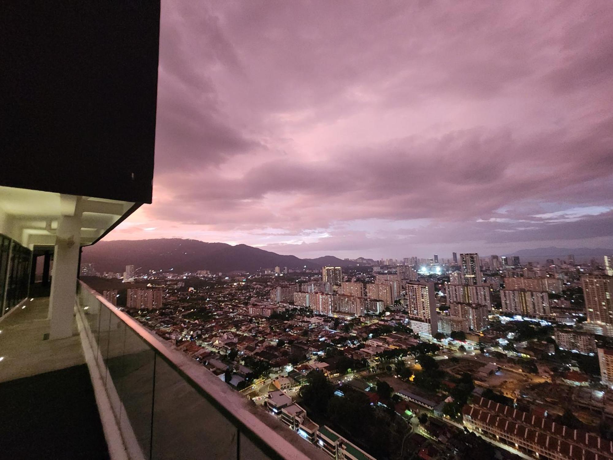 Urban Suites - Penang Jelutong ภายนอก รูปภาพ