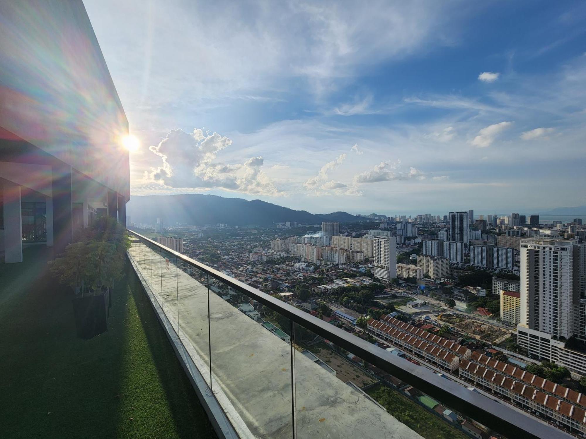 Urban Suites - Penang Jelutong ภายนอก รูปภาพ