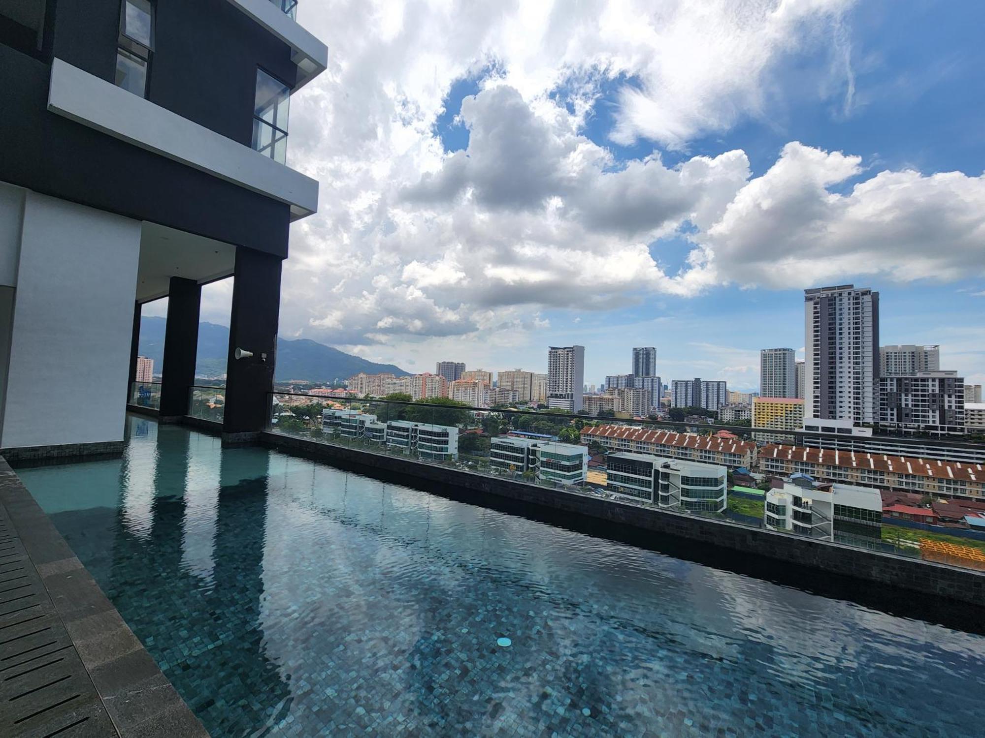 Urban Suites - Penang Jelutong ภายนอก รูปภาพ