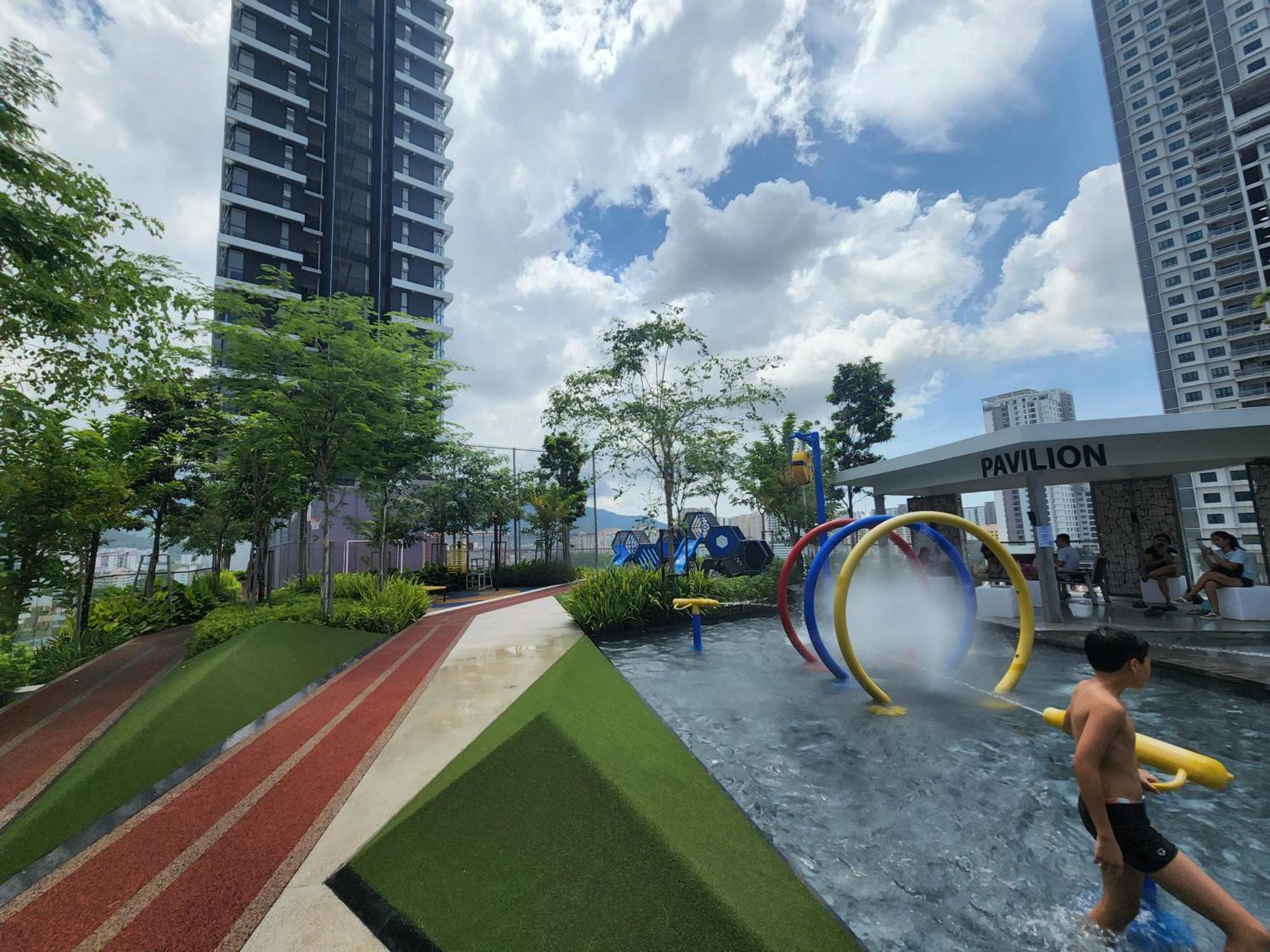 Urban Suites - Penang Jelutong ภายนอก รูปภาพ
